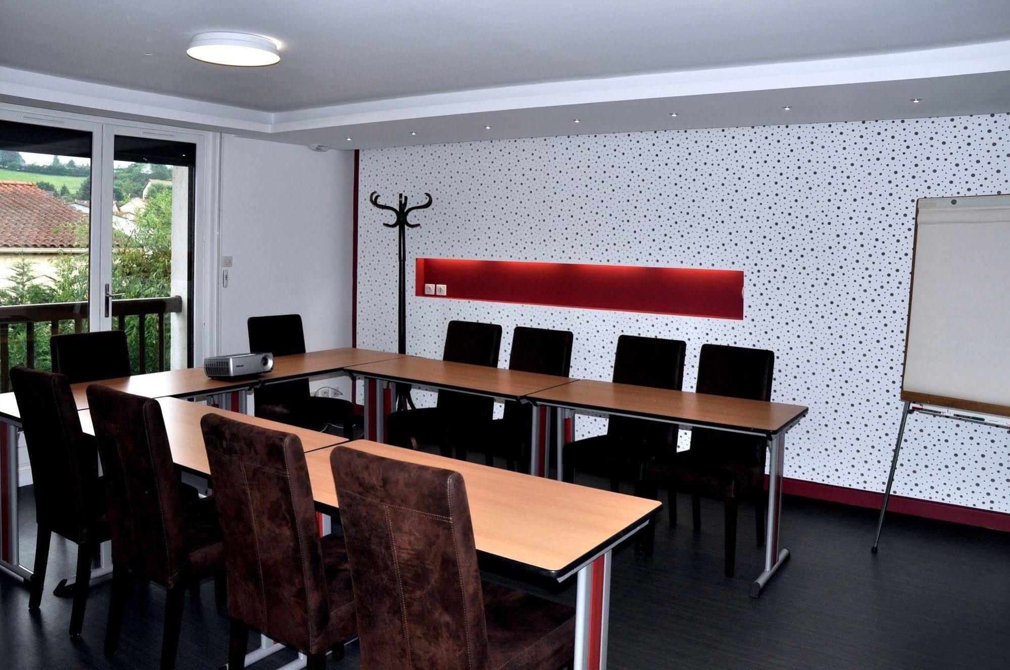 Relais De L'Abbaye Hotel Charlieu Екстериор снимка