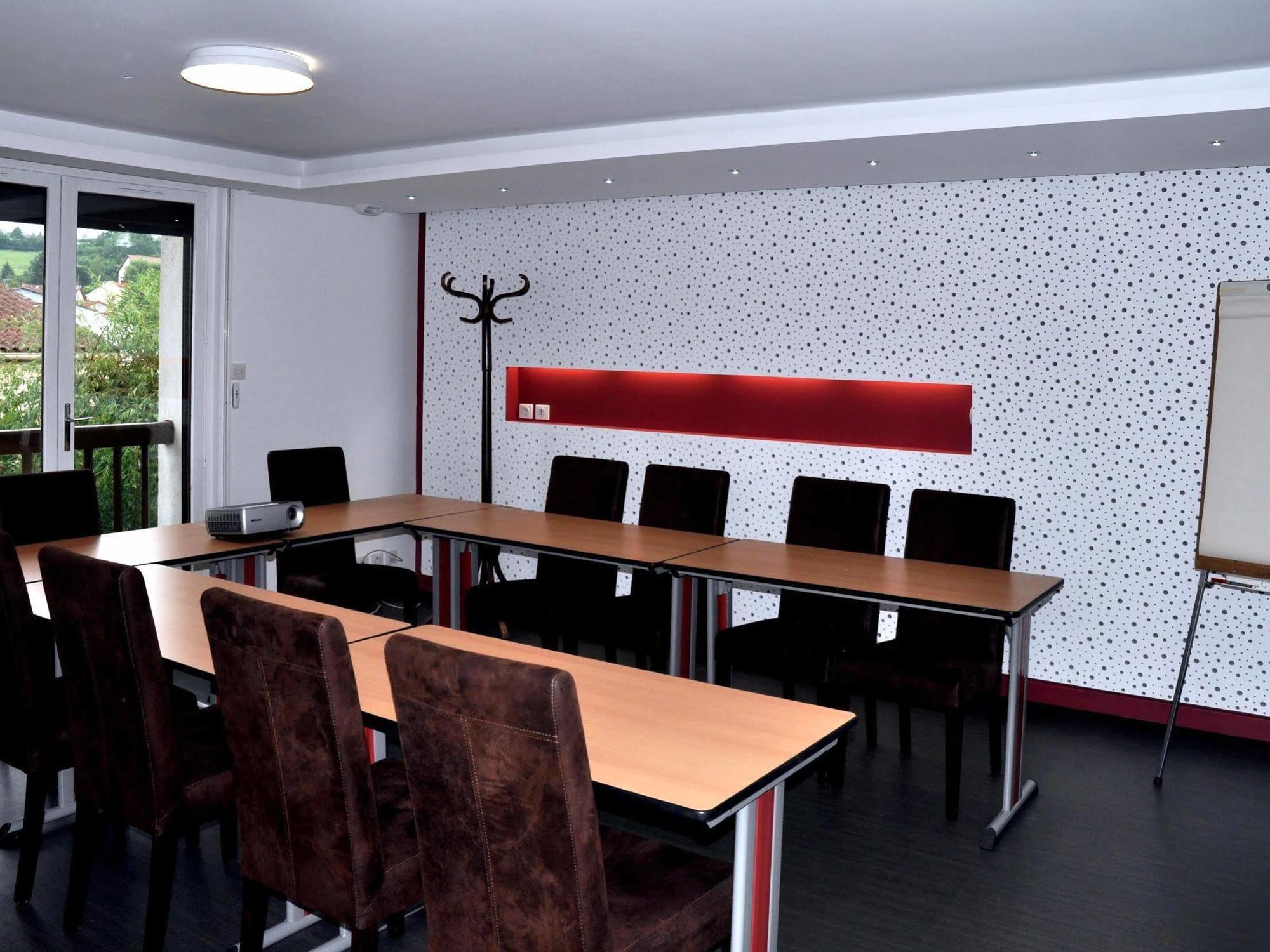 Relais De L'Abbaye Hotel Charlieu Екстериор снимка